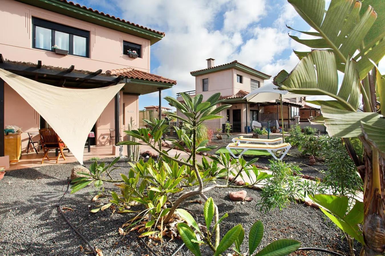 Villa Amadeus La Oliva Esterno foto