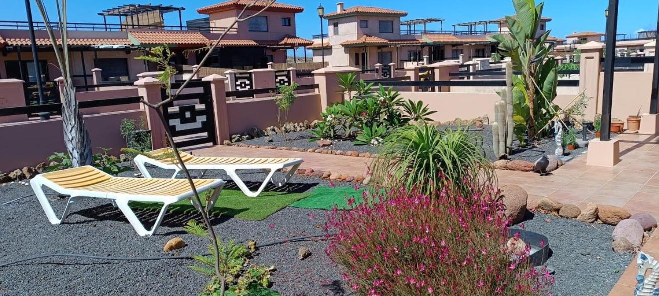 Villa Amadeus La Oliva Esterno foto
